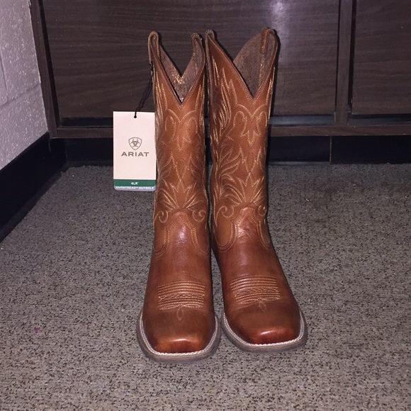 ARIAT Cowboy Boots - Picture 3 of 6
